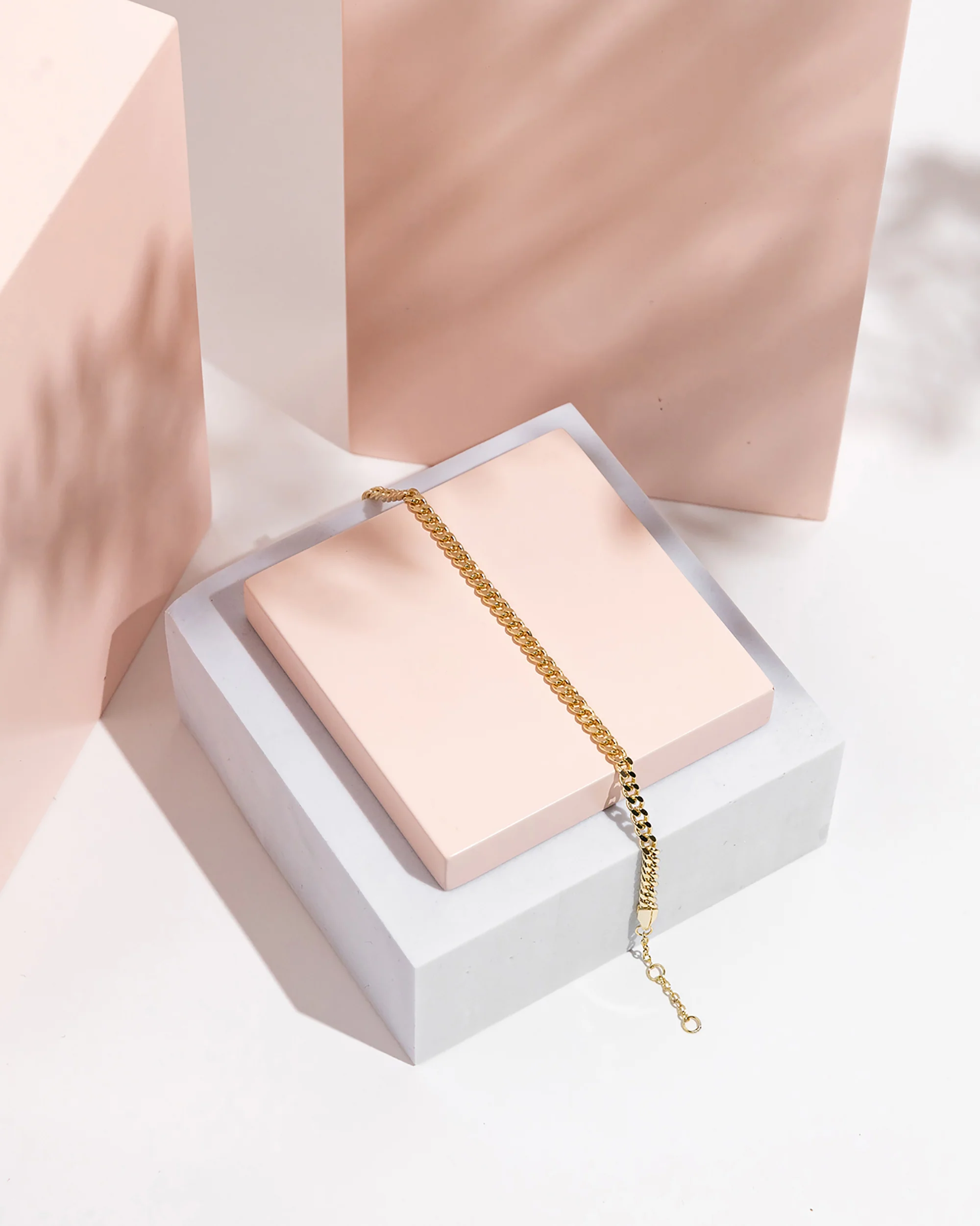 Curb Chain Bracelet - Image 3