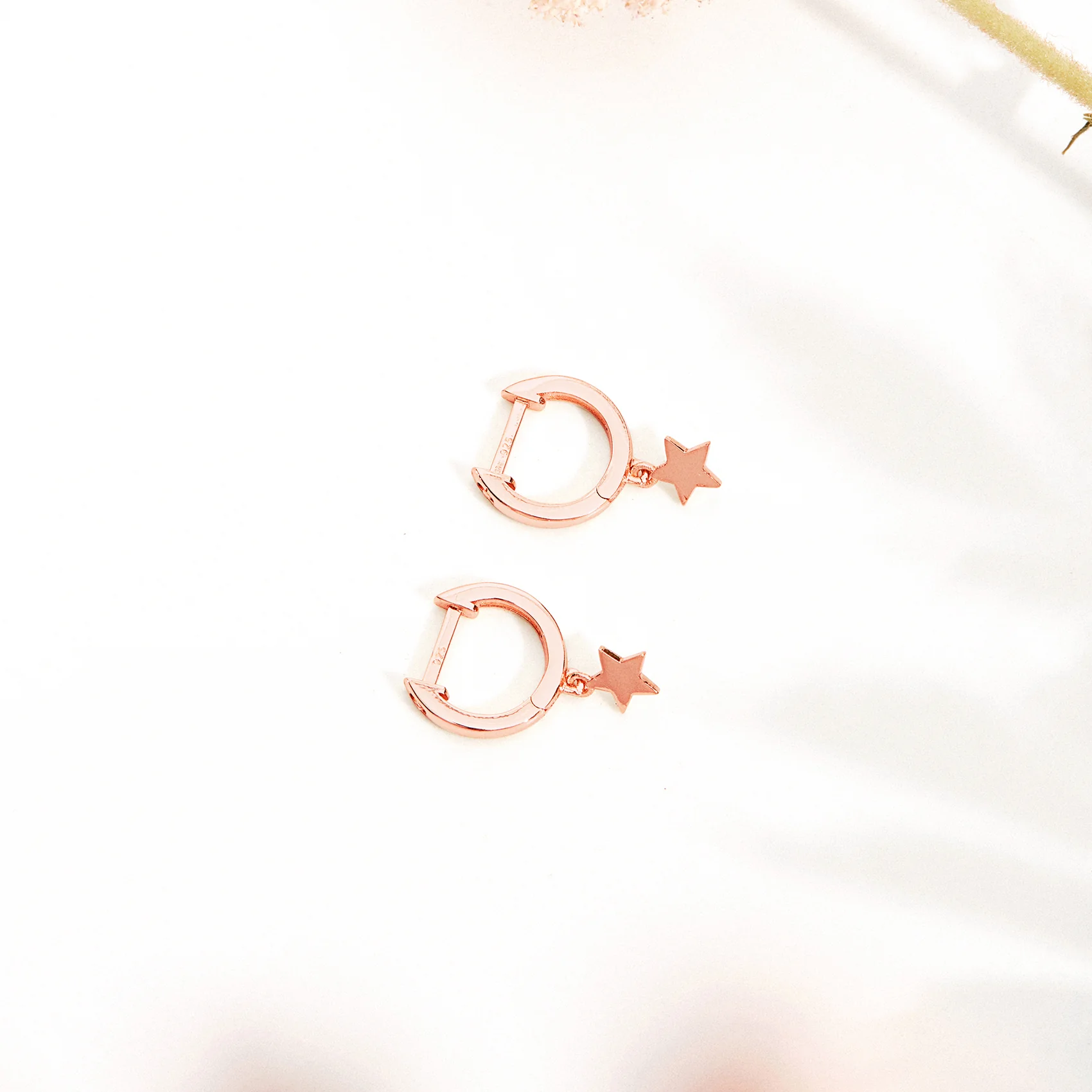 Drop Star Huggies - Image 11