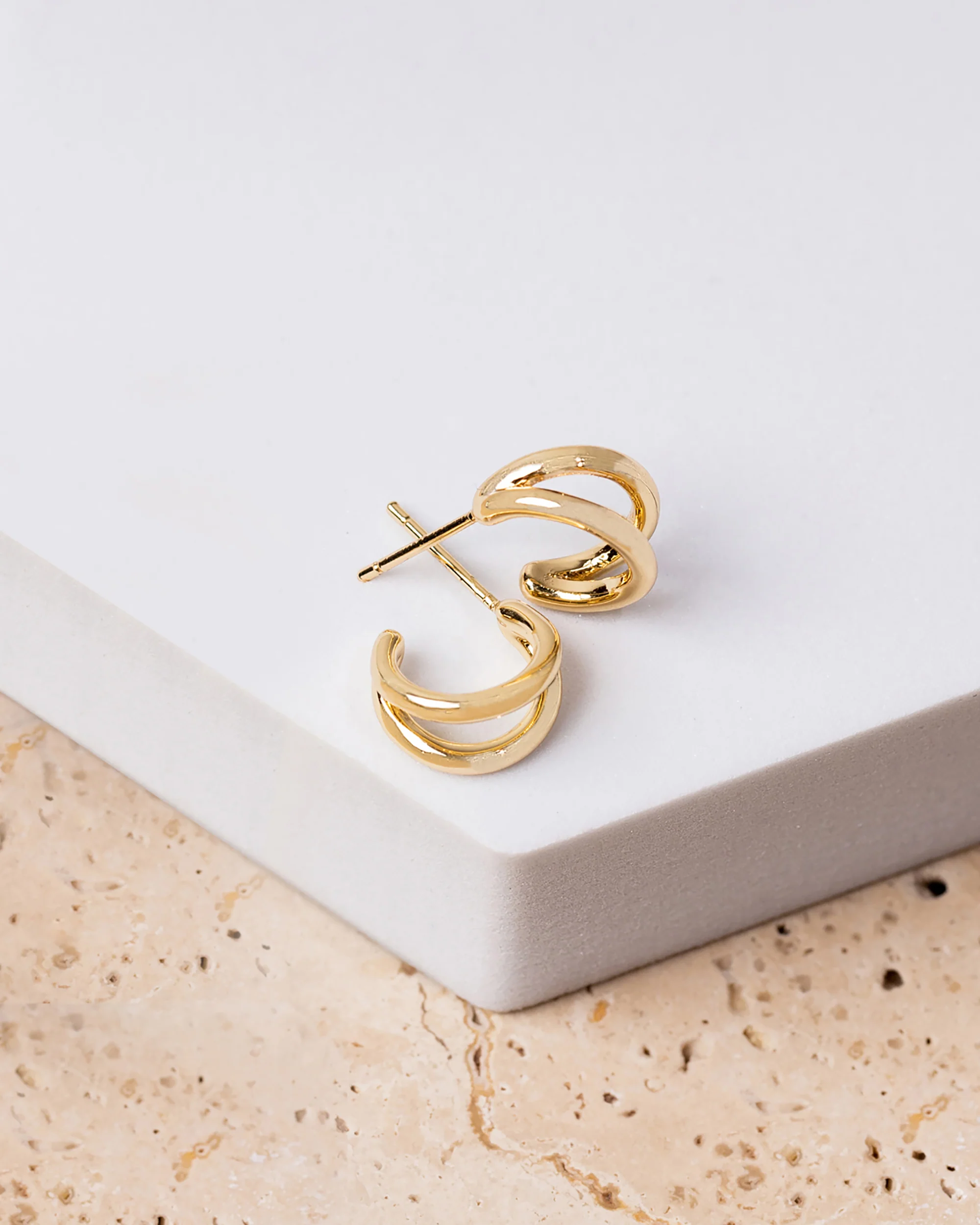 Mia Hoops - Image 5