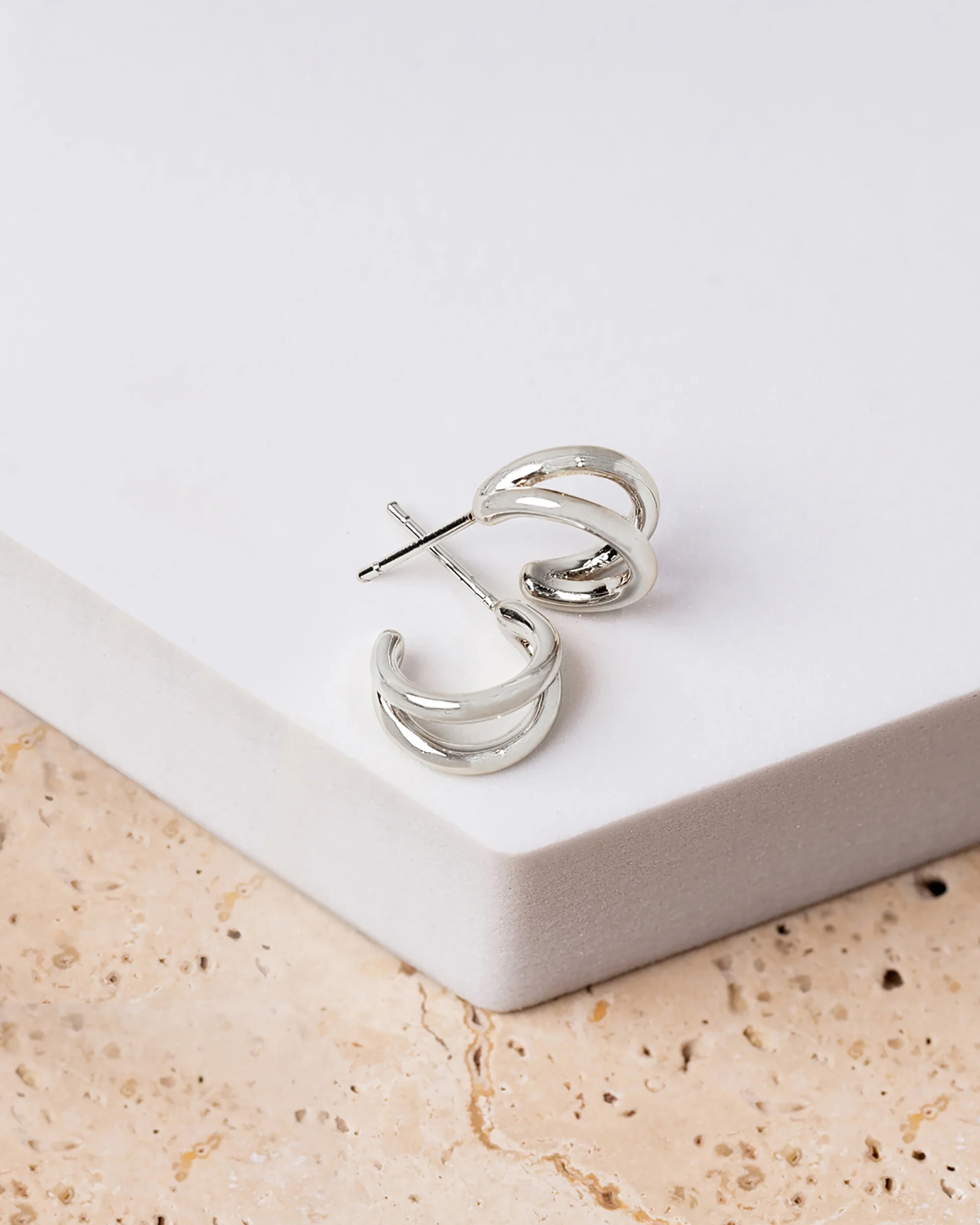 Mia Hoops - Image 9