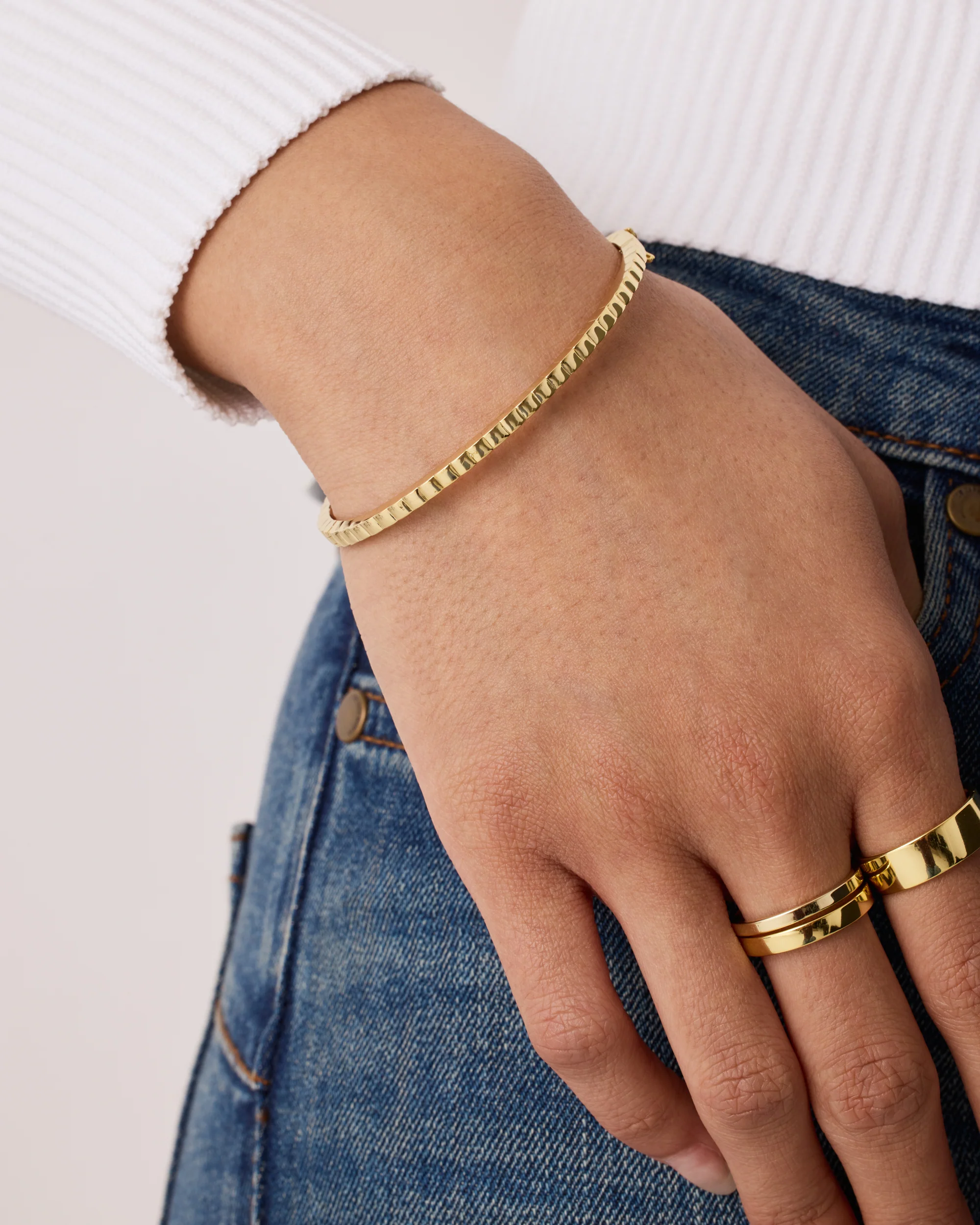 Ribbed Cuff Bangle - Image 4