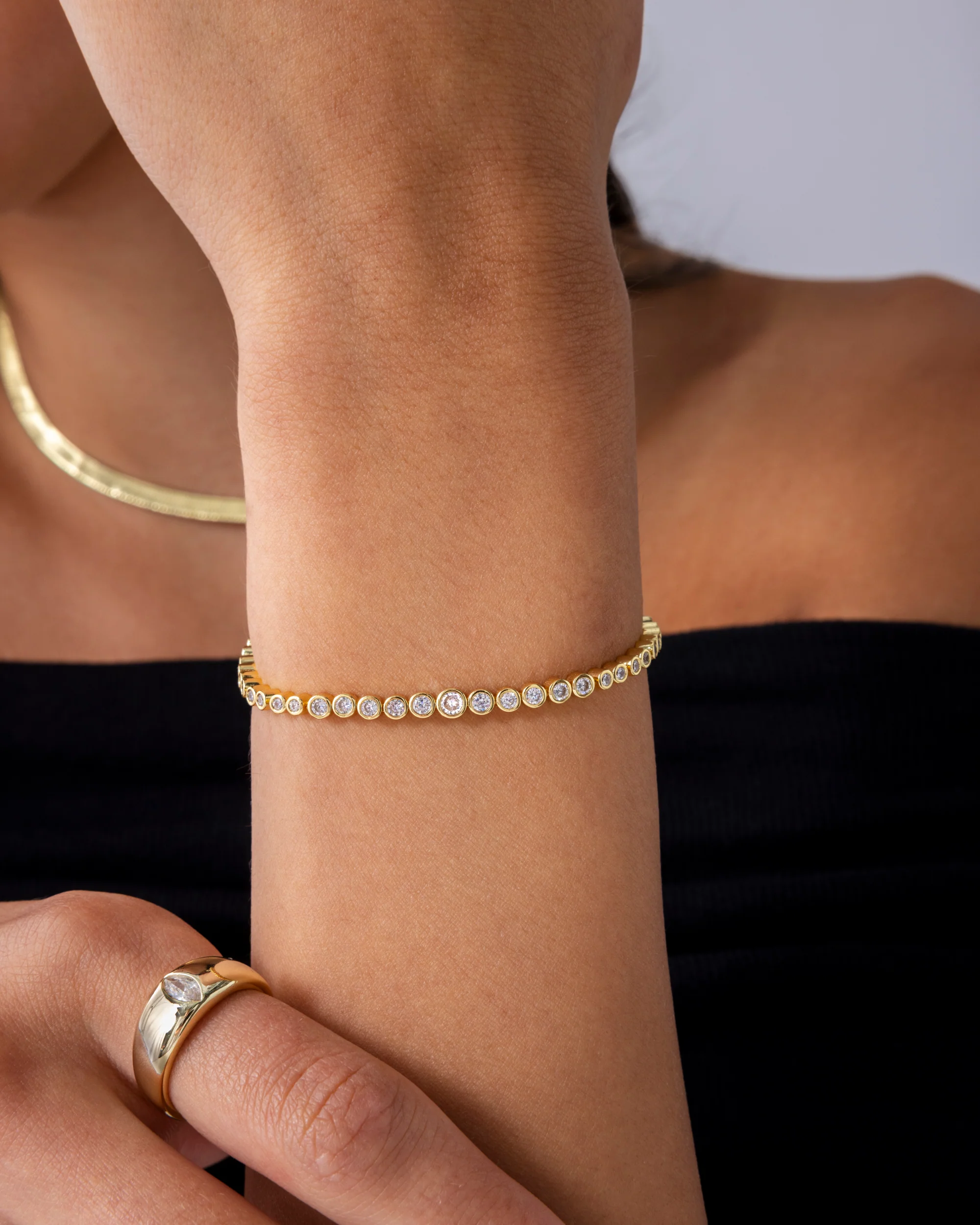 Round-Shaped Tennis Bracelet - Image 6